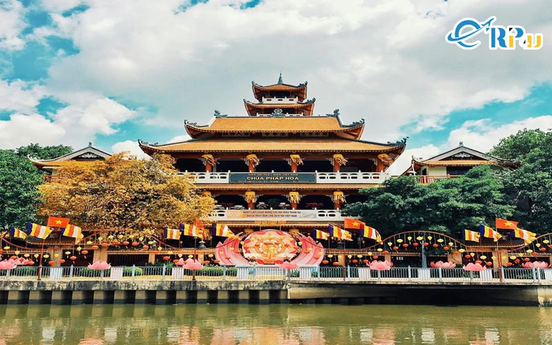 CHÙA PHÁP HOA-MIỀN ĐẤT PHẬT HIỀN HÒA GIỮA CHỐN SÀI GÒN HOA LỆ