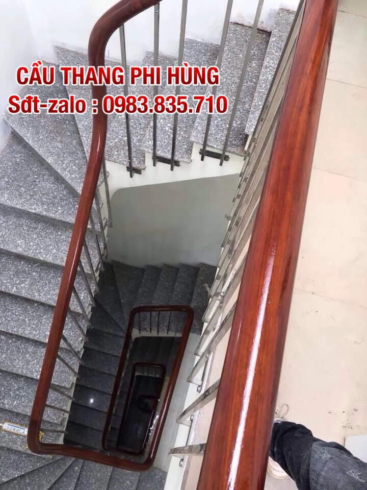 Tổng Hợp Các Mẫu Lan Can Cầu Thang Sắt Tay Gỗ Đẹp Tại Hà Nội