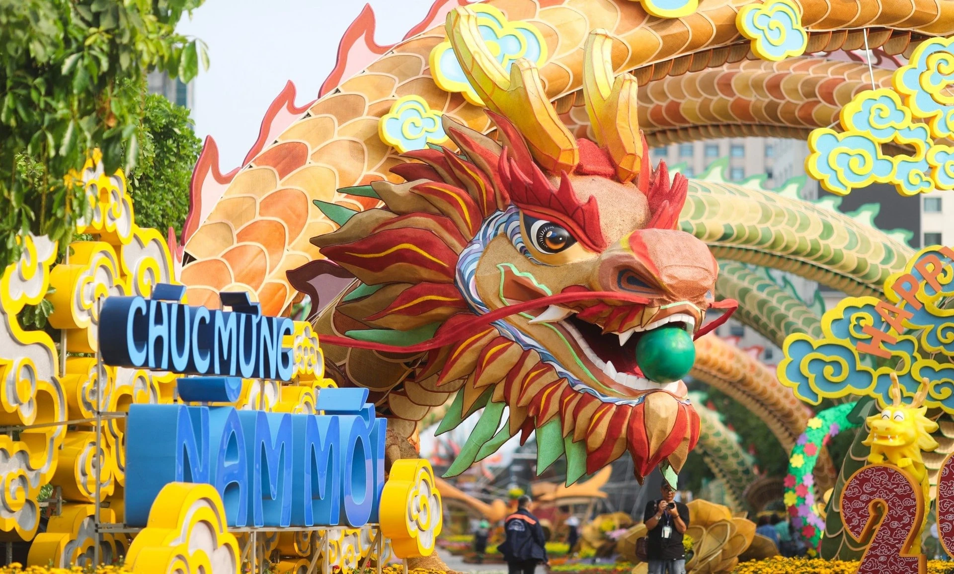 Những nét độc đáo của Đường hoa Nguyễn Huệ dịp Tết