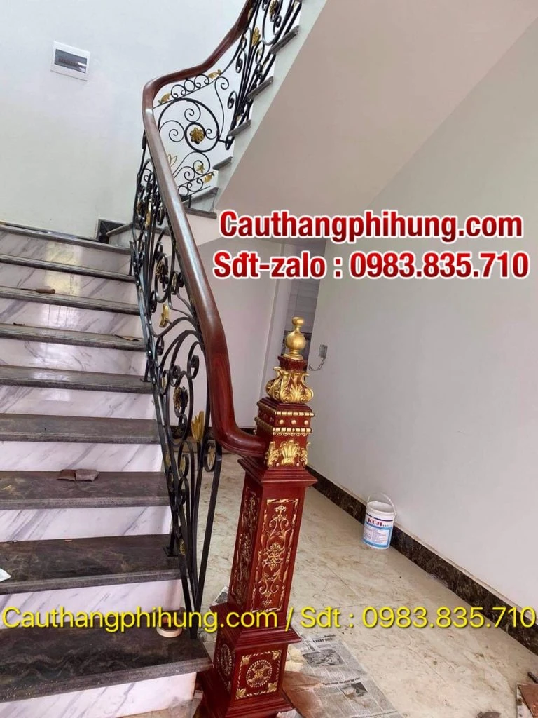 Tổng Hợp Các Mẫu Lan Can Cầu Thang Sắt Tay Gỗ Đẹp Tại Hà Nội