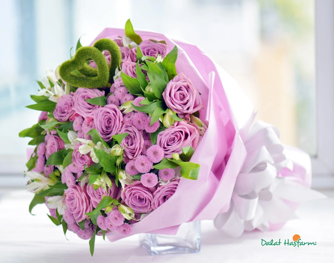 Hoa Hồng Tím: Giải mã sức hút bí ẩn và ý nghĩa trong tình yêu