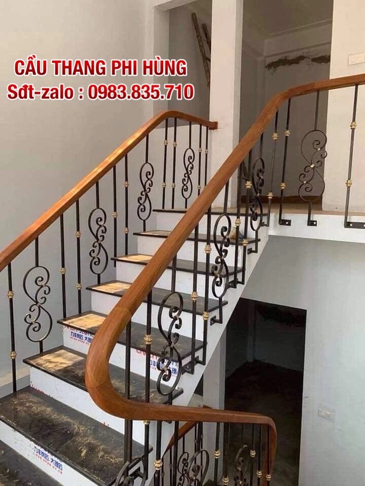 Tổng Hợp Các Mẫu Lan Can Cầu Thang Sắt Tay Gỗ Đẹp Tại Hà Nội