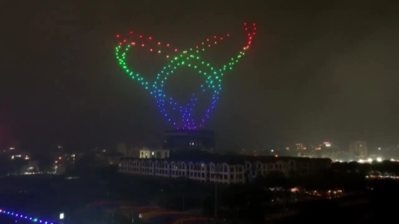 Trình diễn ánh sáng Hồ Tây trong sự kiện Get on Hanoi 2024