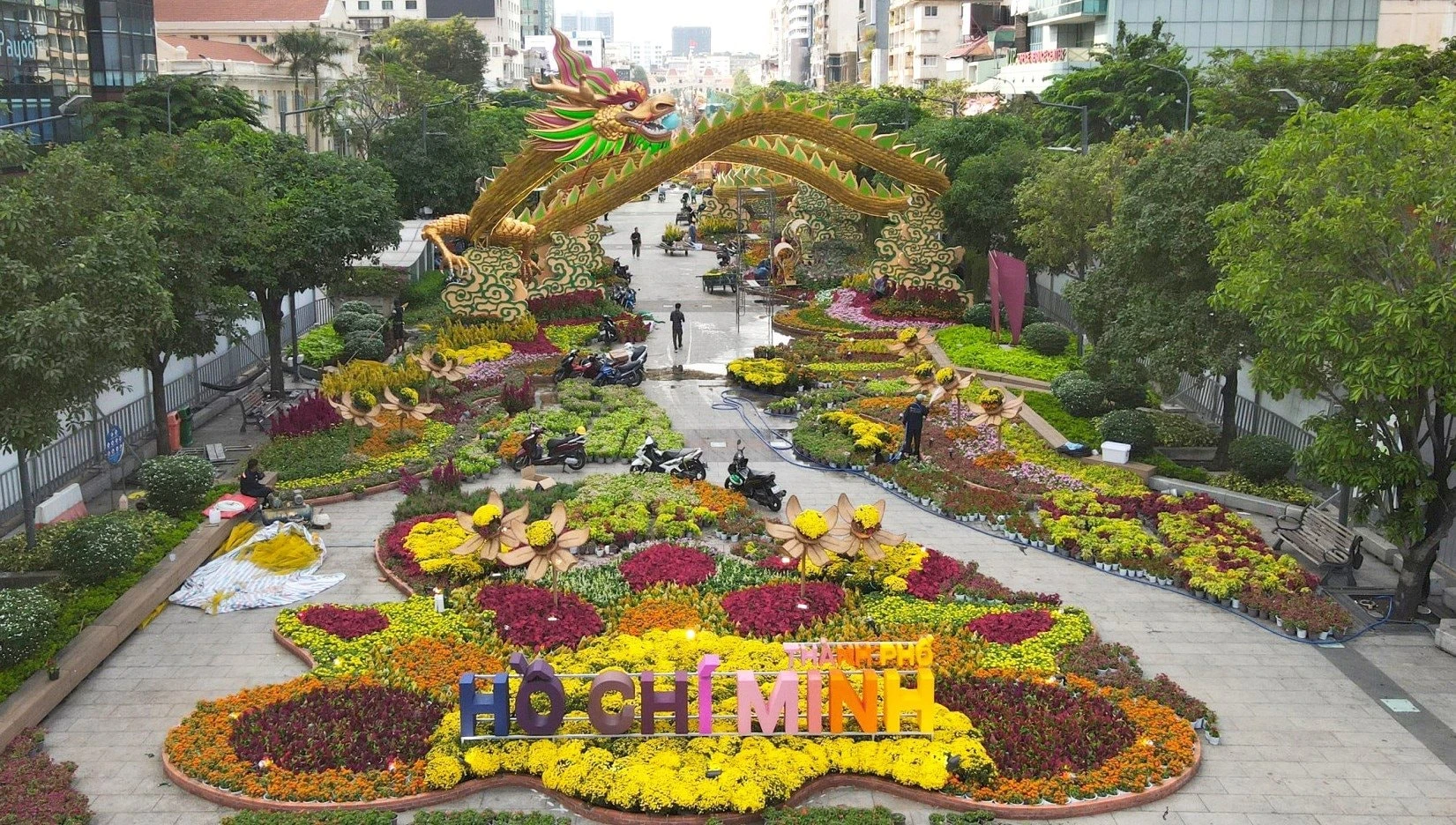 Khám Phá Đường Hoa Nguyễn Huệ Dịp Tết Nguyên Đán 2024