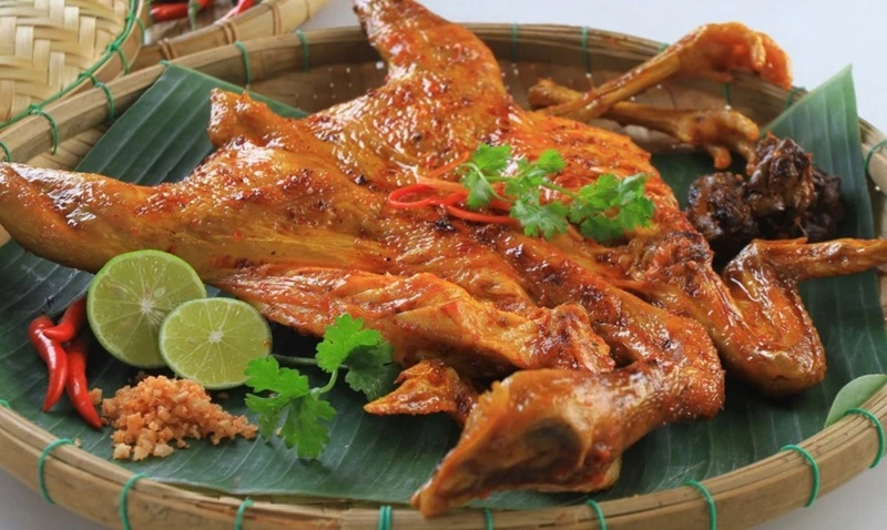 Khám phá suối cá thần Thanh Hóa chi tiết nhất 2024