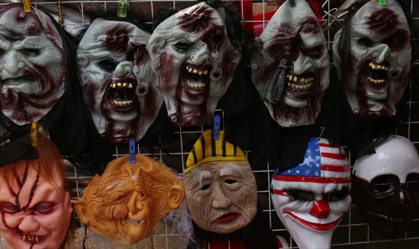 Khám Phá Hóa Trang Halloween Độc Đáo Cho Bạn