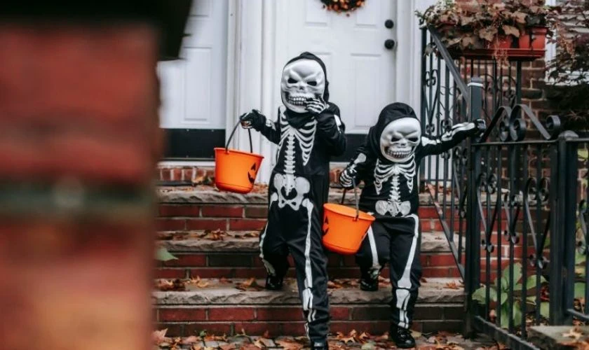 Ý tưởng hóa trang Halloween đơn giản, độc đáo 2024