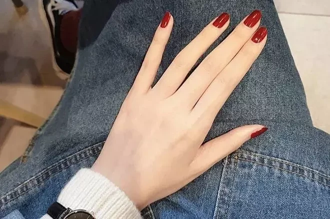 Bàn tay con gái và cuộc sống an nhàn