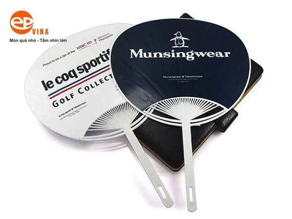 Quạt nhựa nan hoa quảng cáo