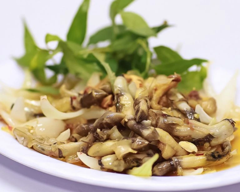 Ốc móng tay xào gì ngon cho bữa cơm gia đình