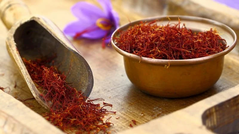 Cách sử dụng nhuỵ hoa nghệ tây Saffron đúng cách, hiệu quả