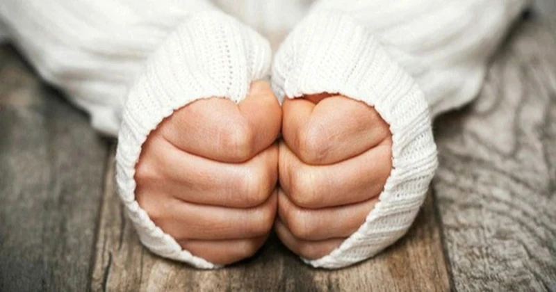 Ngứa đầu ngón tay ngón chân: Nguyên nhân và cách chữa trị