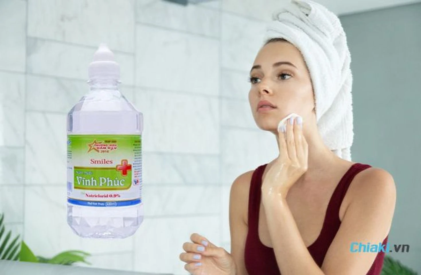 Cách tẩy trang bằng nước muối sinh lý hiệu quả nhất