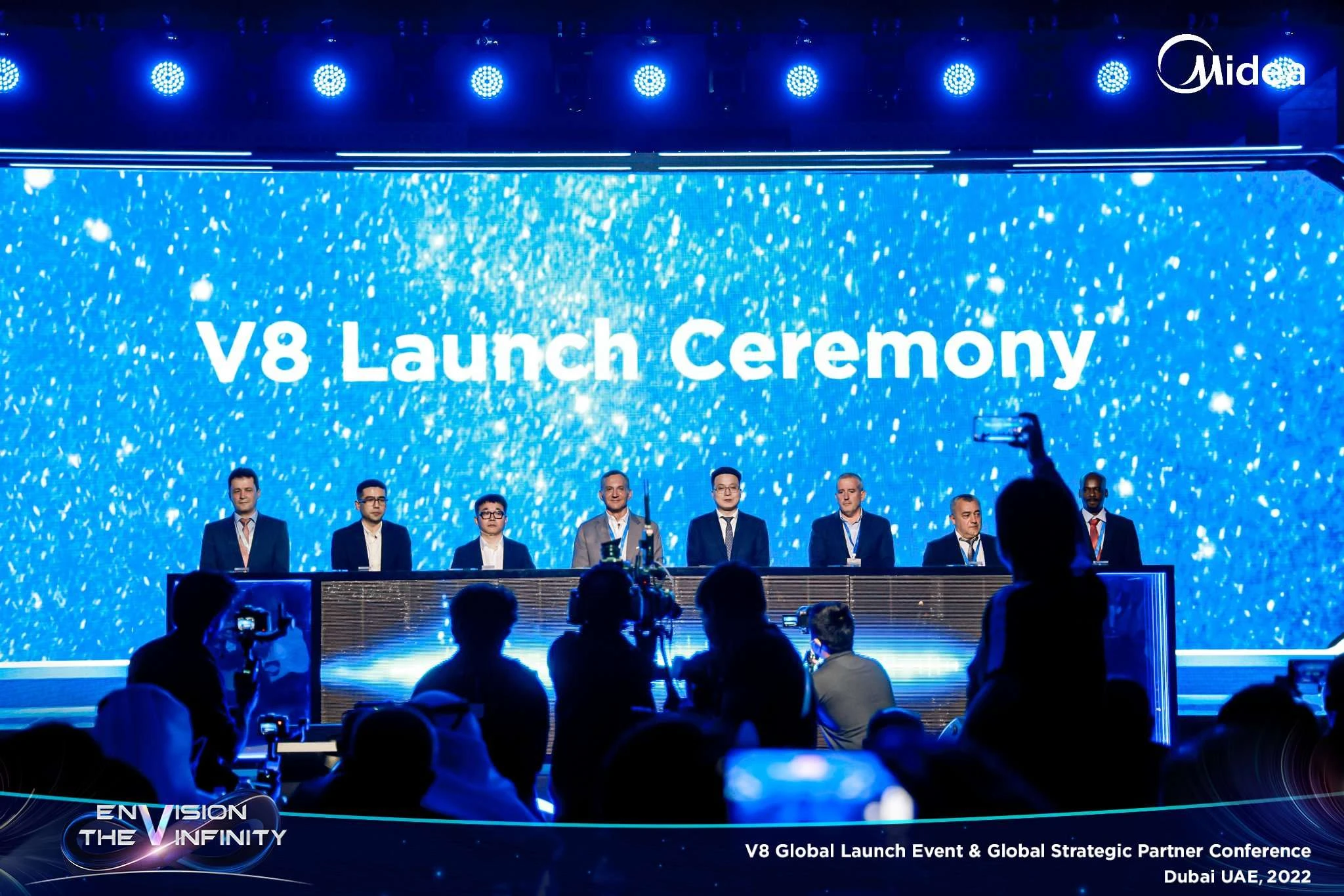 Hệ thống điều hòa trung tâm là gì? Tìm hiểu về hệ thống VRF của Midea