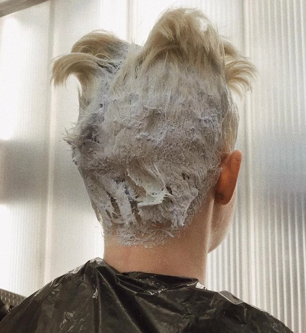 Tẩy tóc giá bao nhiêu? - tham khảo các Hair salon uy tín