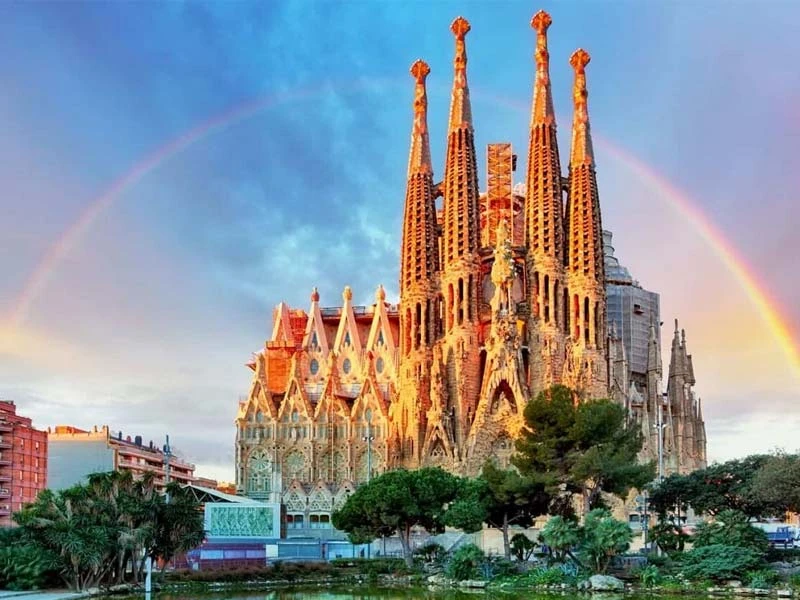 Khám Phá Nước Tây Ban Nha: Vẻ Đẹp Văn Hóa và Lịch Sử