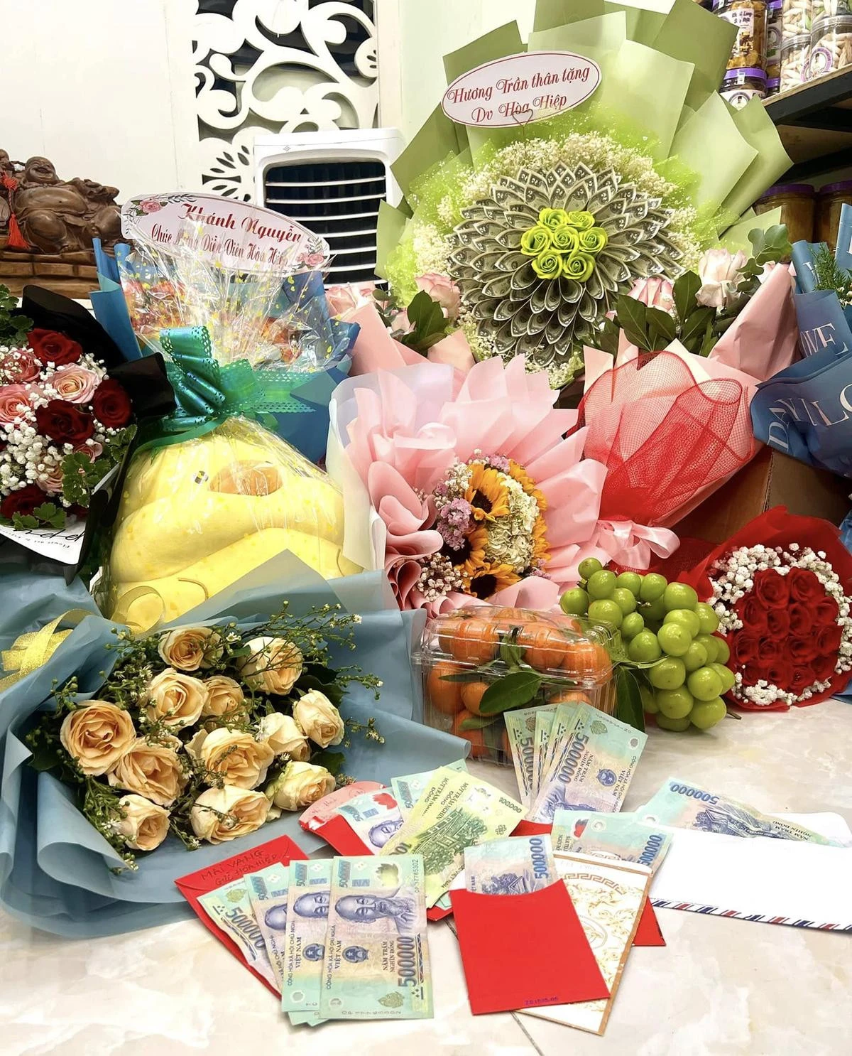 Diễn viên Hòa Hiệp hạnh phúc báo tin vui ở tuổi 42