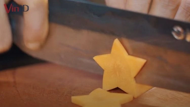 Bật mí 10 cách tỉa hoa cà rốt vừa đẹp, vừa đơn giản, ai cũng làm được