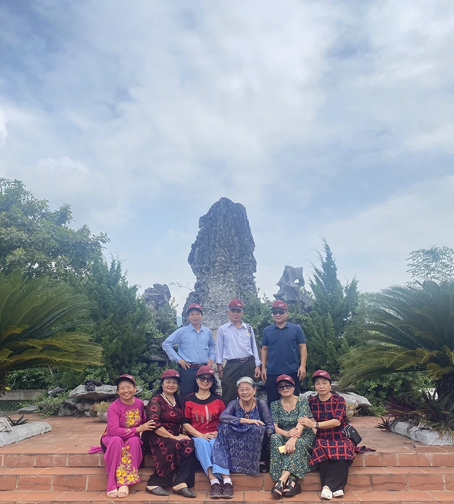 Tour Thác Bờ Hòa Bình Giá Rẻ Review Kinh Nghiệm Du Lịch 2024