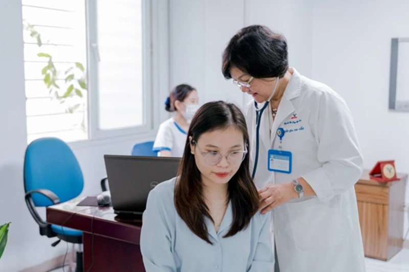 Vì sao người mệt mỏi chân tay rã rời khó thở? Cách xử trí như thế nào?