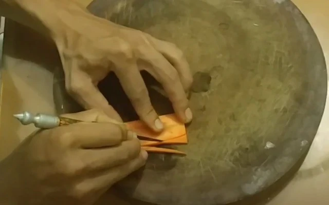 Cách tỉa hoa cà rốt đẹp lung linh tô điểm cho món ăn hấp dẫn