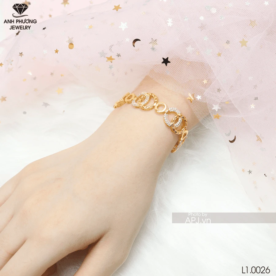 Lắc tay nữ vàng 18k 2 chỉ: Xu hướng thời trang 2023