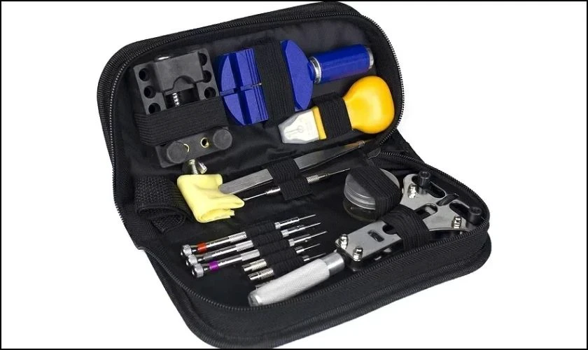 Cách thay pin đồng hồ đeo tay tại nhà đơn giản