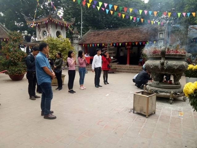 Khám Phá Đền Và Sơn Tây: Di Sản Văn Hóa Việt Nam