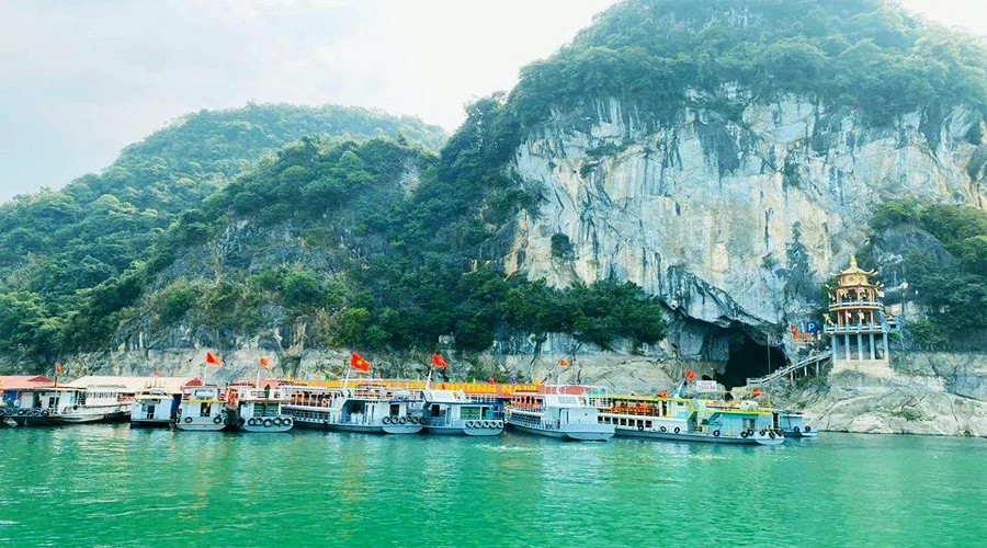 Tour Thác Bờ Hòa Bình Giá Rẻ Review Kinh Nghiệm Du Lịch 2024