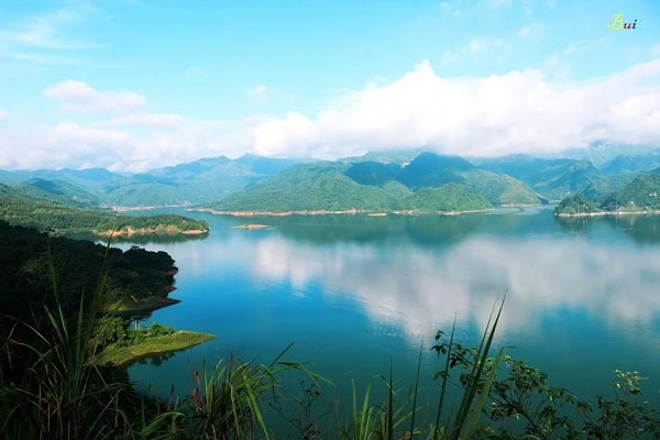 4 địa điểm du lịch có thác nước đẹp như mơ tại Hòa Bình - Nhất định phải đi 1 lần