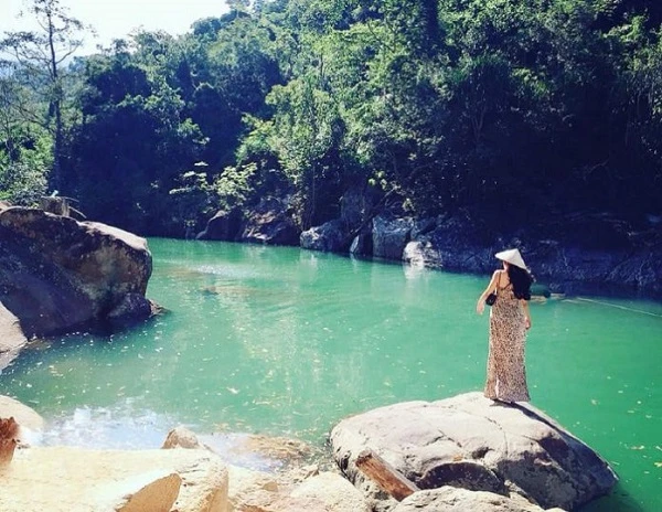 4 địa điểm du lịch có thác nước đẹp như mơ tại Hòa Bình - Nhất định phải đi 1 lần