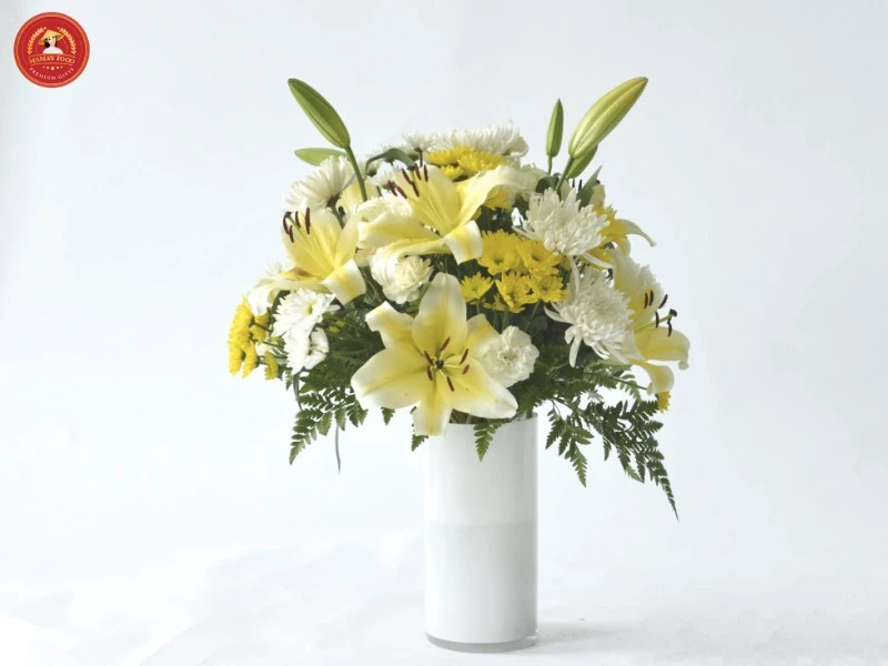 10+ cách cắm hoa ly ngày Tết tươi lâu, bền màu để đón lộc vào nhà