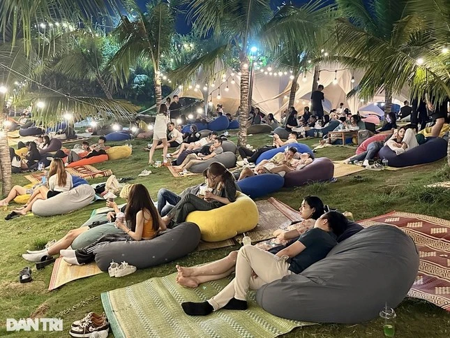 Khám Phá Trải Nghiệm Cafe Thung Lũng Hoa Hồ Tây