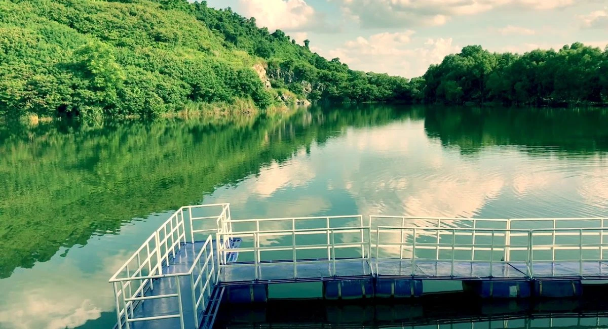 Hồ Núi Đá Tây Ninh - Thiên Đường Đầy Huyền Bí ở Miền Nam Việt Nam