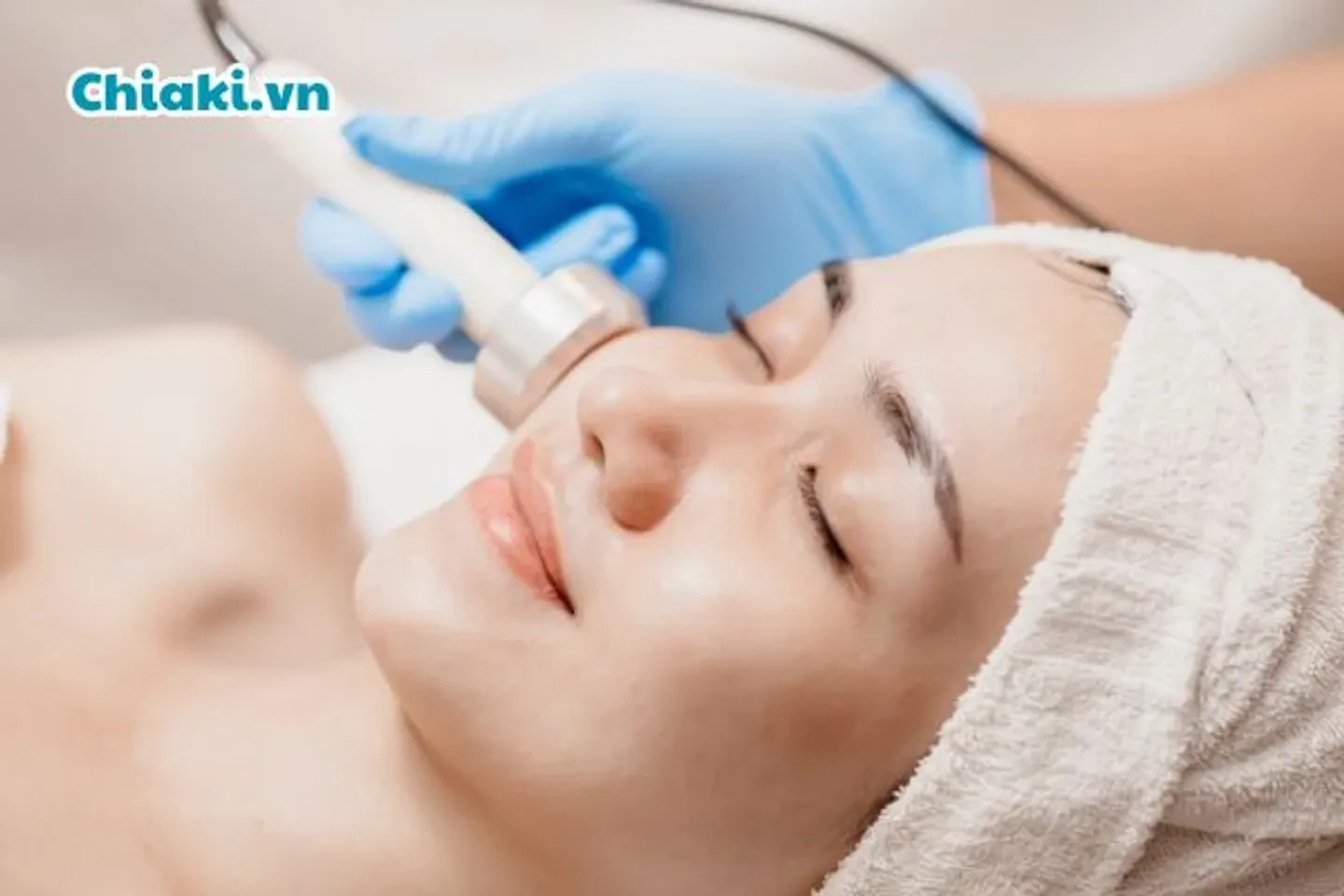 Lợi ích của máy massage mặt cầm tay cho làn da bạn