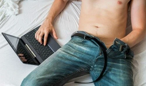 Trai quay tay: Hành vi tự kích thích ở nam giới