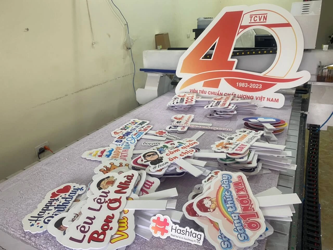 Kích thước hashtag cầm tay tiêu chuẩn hiện nay