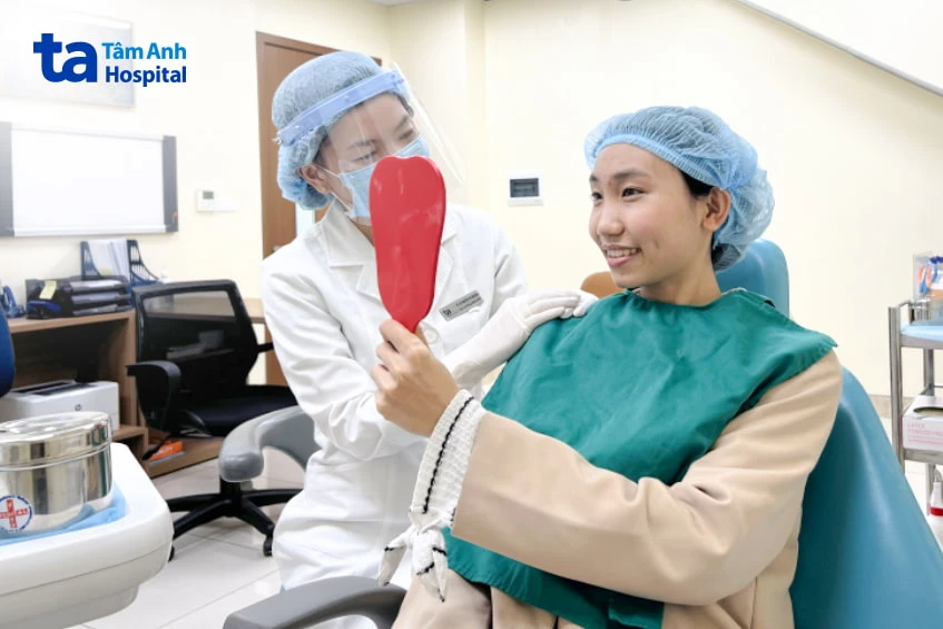 Răng ố vàng: Nguyên nhân, cách khắc phục và hạn chế ngả vàng