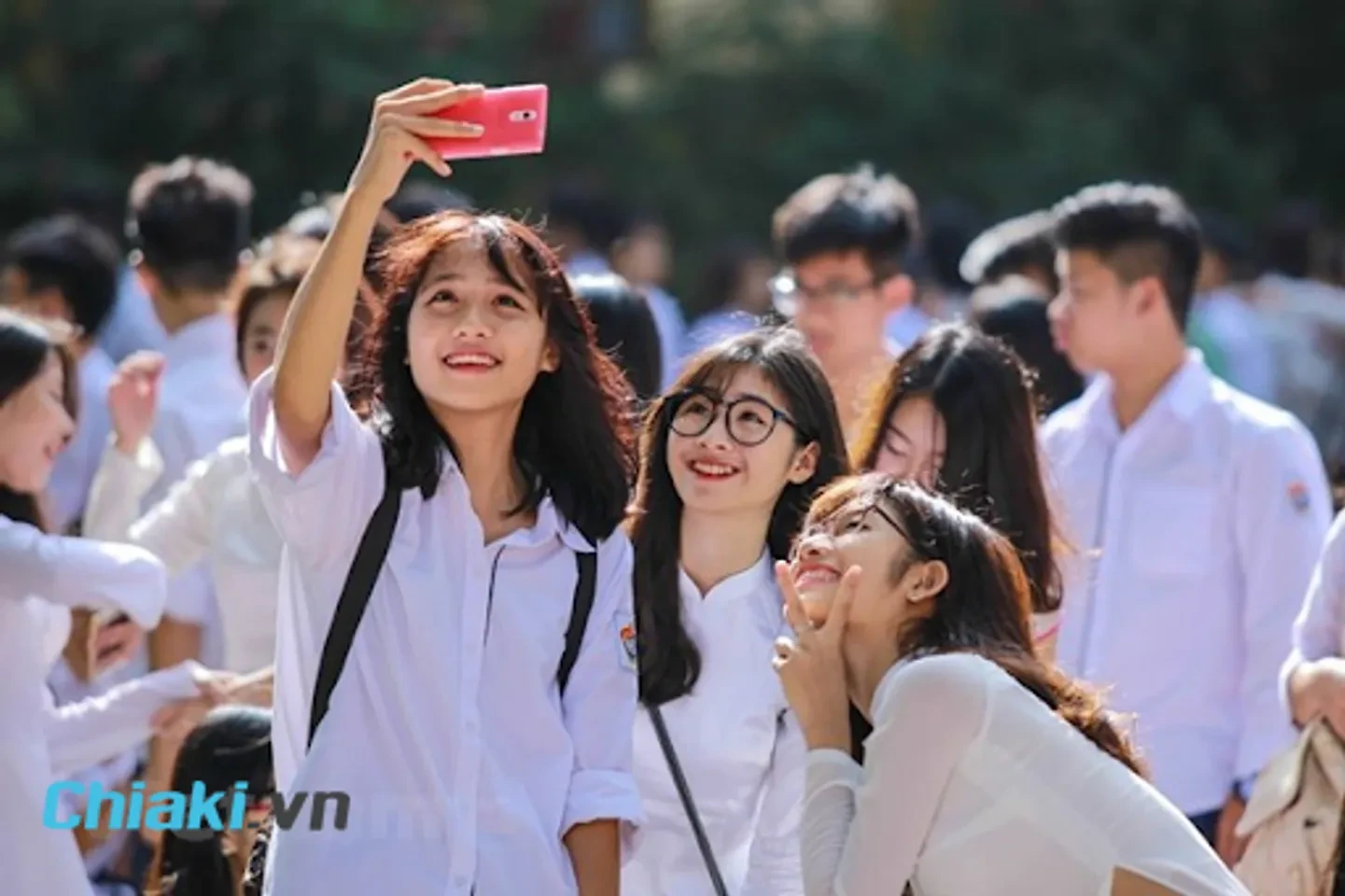 Top 15 nước hoa giá rẻ cho học sinh, nhẹ nhàng thơm lâu dưới 500k