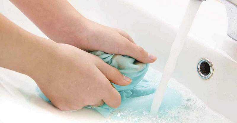 Phương Pháp Tẩy Vết Máu Hiệu Quả