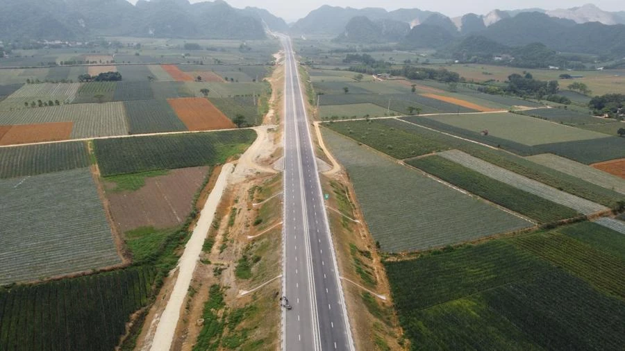 Cận cảnh cao tốc 12.000 tỷ nối liền Ninh Bình - Thanh Hóa thông xe hôm nay - Nhịp sống kinh tế Việt Nam & Thế giới