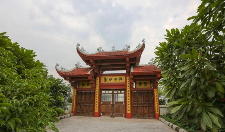 Kinh nghiệm du lịch hồ Tây: Lịch trình, Điểm checkin đẹp, Ăn nghỉ