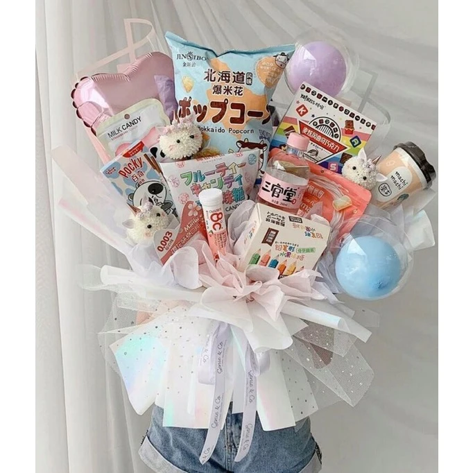 Gợi ý 30 mẫu bó hoa bánh kẹo tặng người yêu cực ngọt ngào