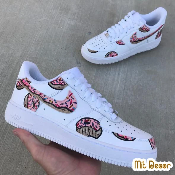 Shop Custom Giày Đẹp Và Uy Tín Tại TPHCM | Mít Decor