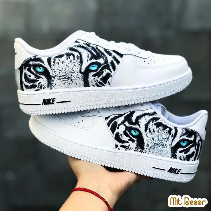 Shop Custom Giày Đẹp Và Uy Tín Tại TPHCM | Mít Decor