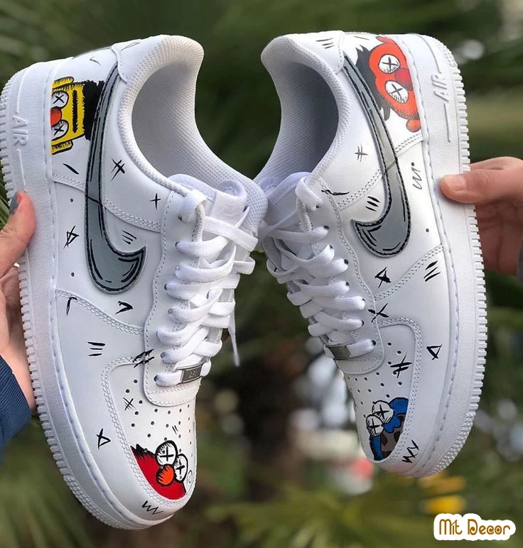 Shop Custom Giày Đẹp Và Uy Tín Tại TPHCM | Mít Decor