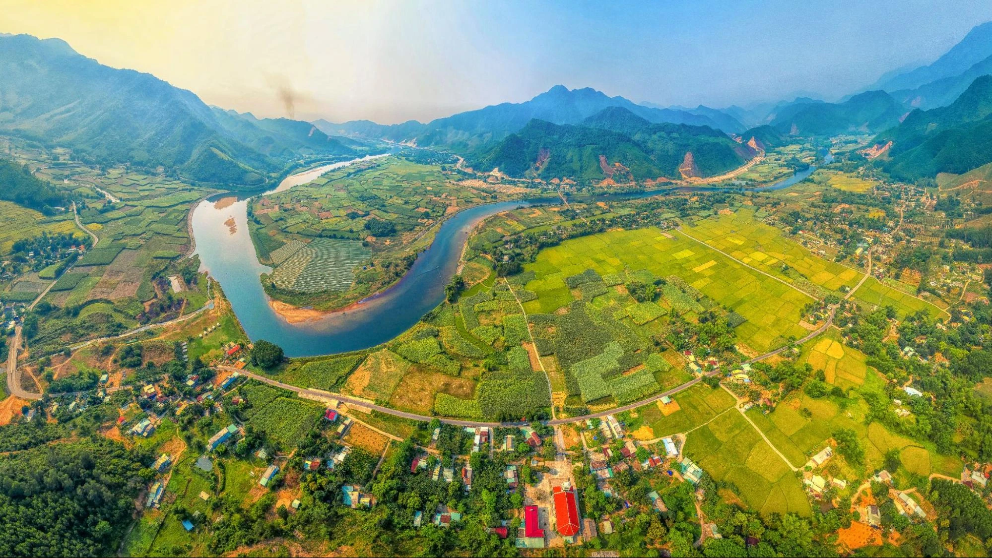 Du lịch Hoà Bắc Đà Nẵng - Nơi lý tưởng để làm mới tâm hồn