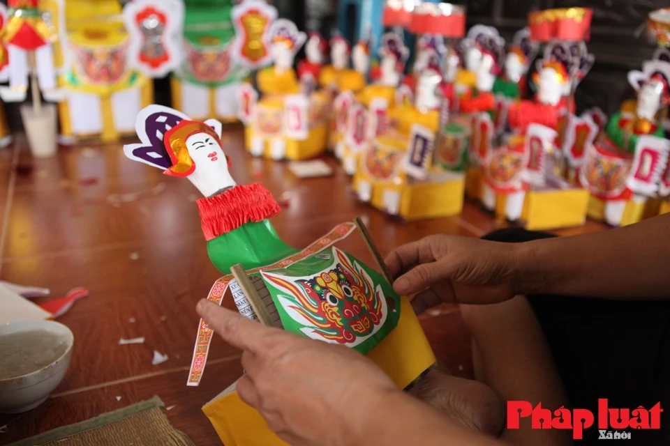 Tiến sĩ giấy trên mâm cỗ Trung thu để làm gì?