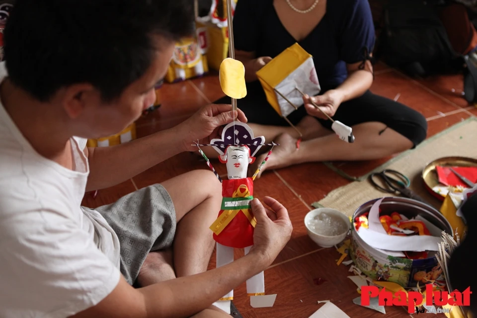 Tiến sĩ giấy trên mâm cỗ Trung thu để làm gì?