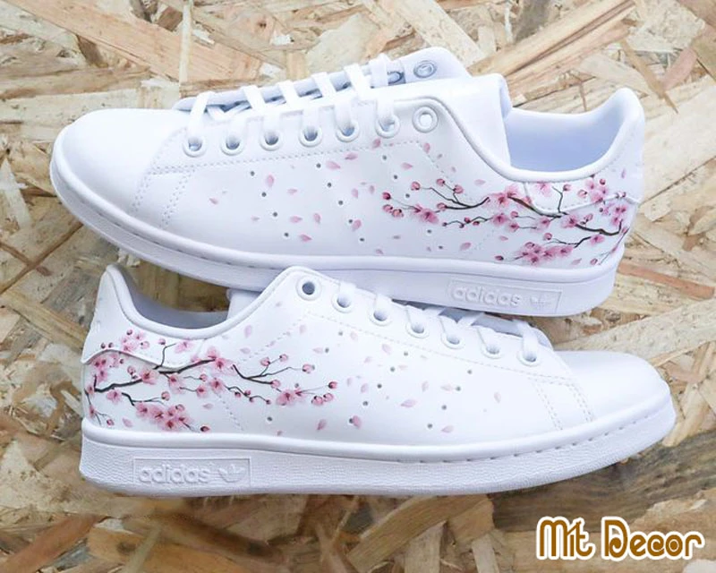 Shop Custom Giày Đẹp Và Uy Tín Tại TPHCM | Mít Decor